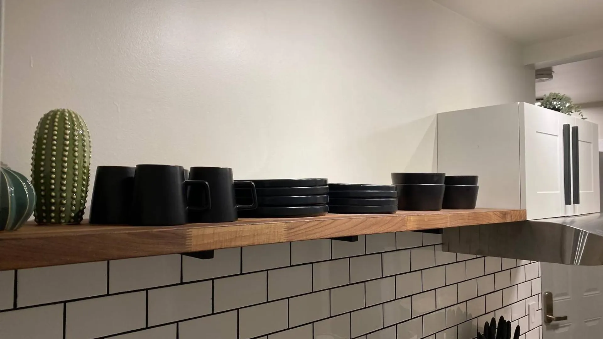 Central 2Br Near Unveristy And Whyte Ave إيدمونتون